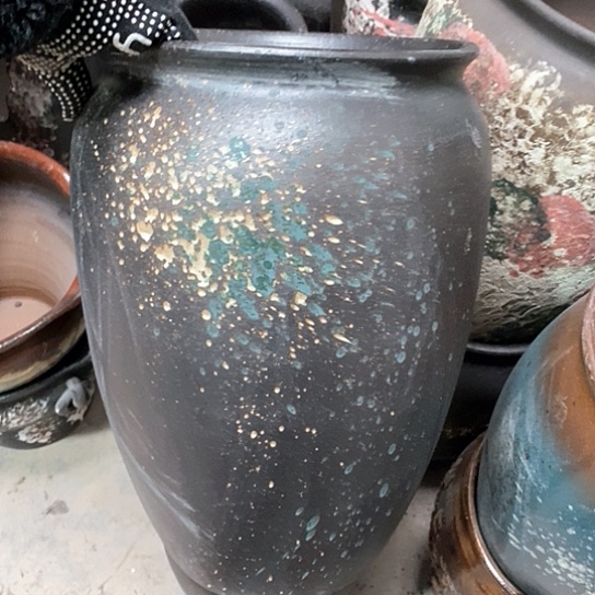 紫砂花盆口26高41，黑