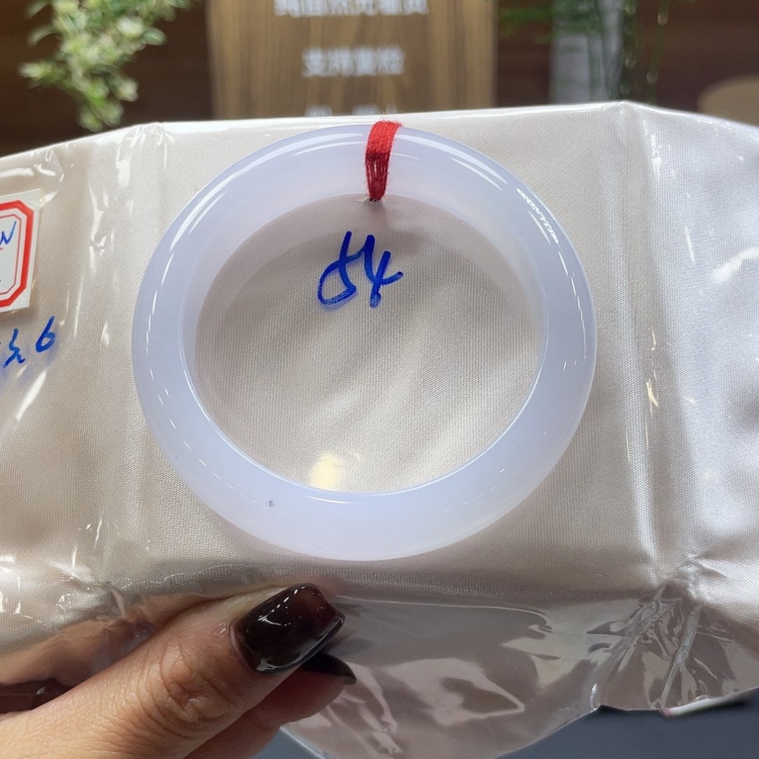 翡翠未镶嵌手镯25 号