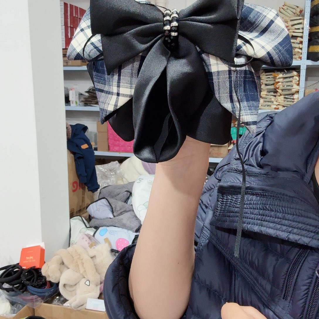 蝴蝶后脑夹一个现货