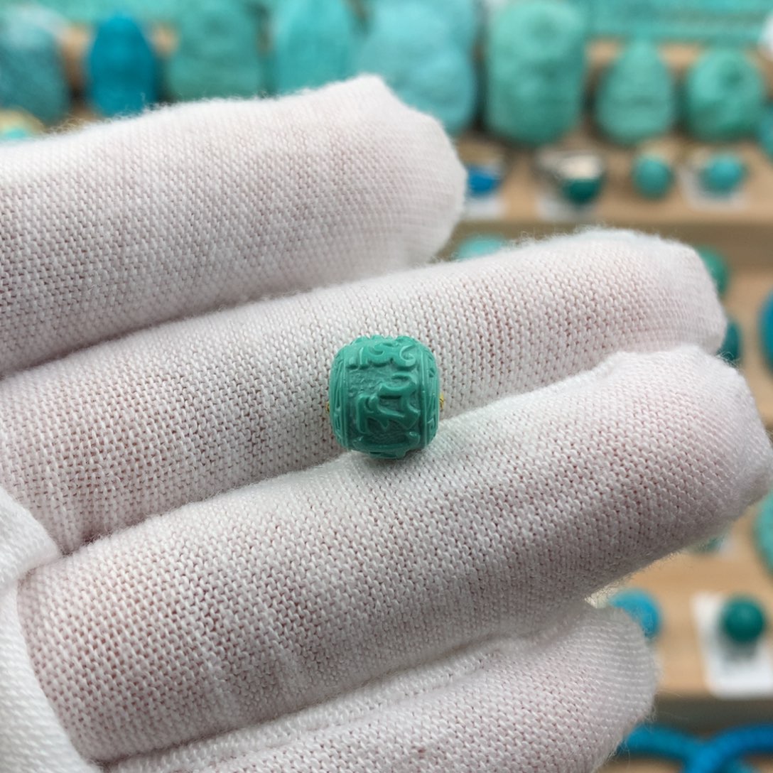 绿松石六字雕刻9x8.1mm未镶嵌