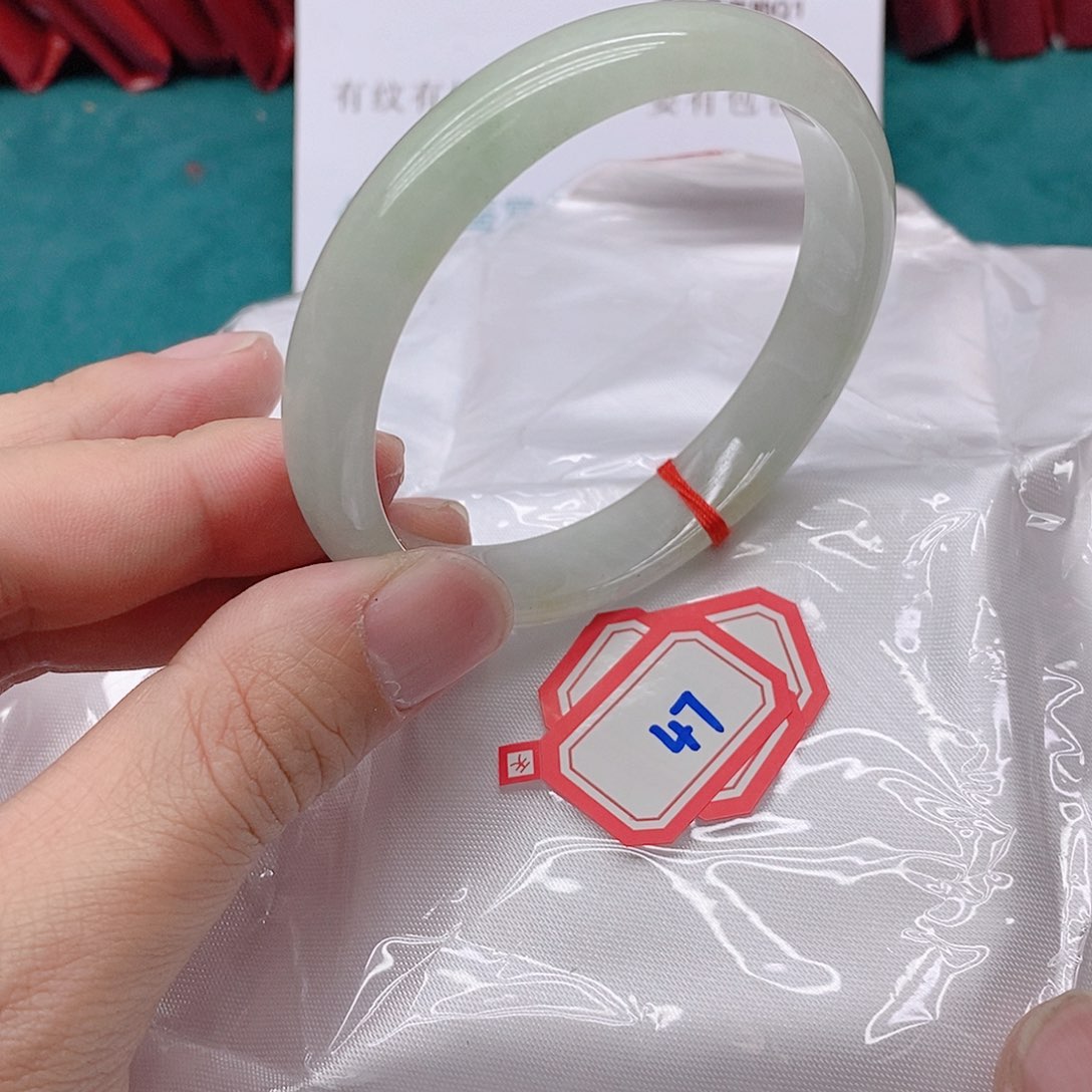 翡翠手镯未镶嵌用****4477777777