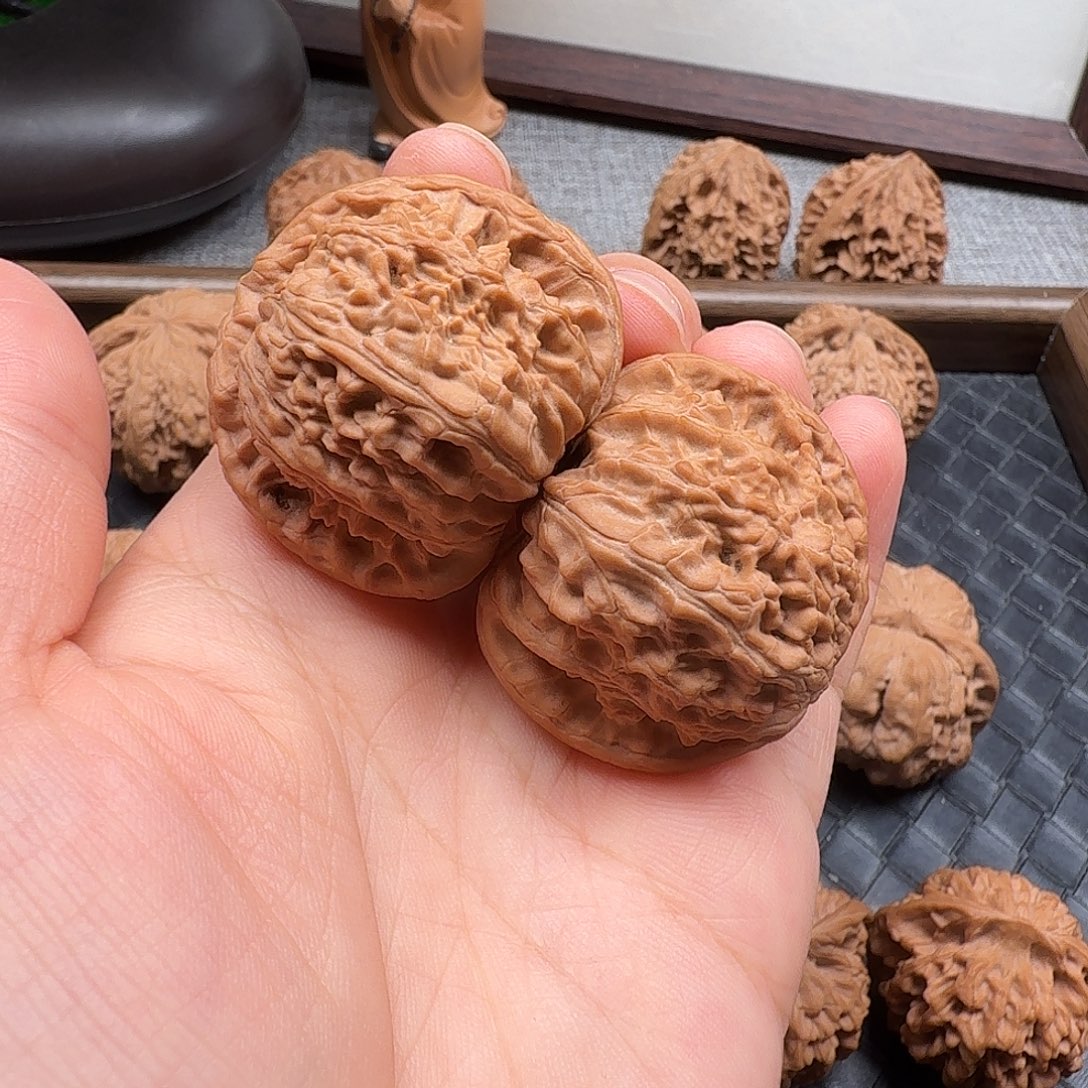 吊坠文玩核桃全品球白39