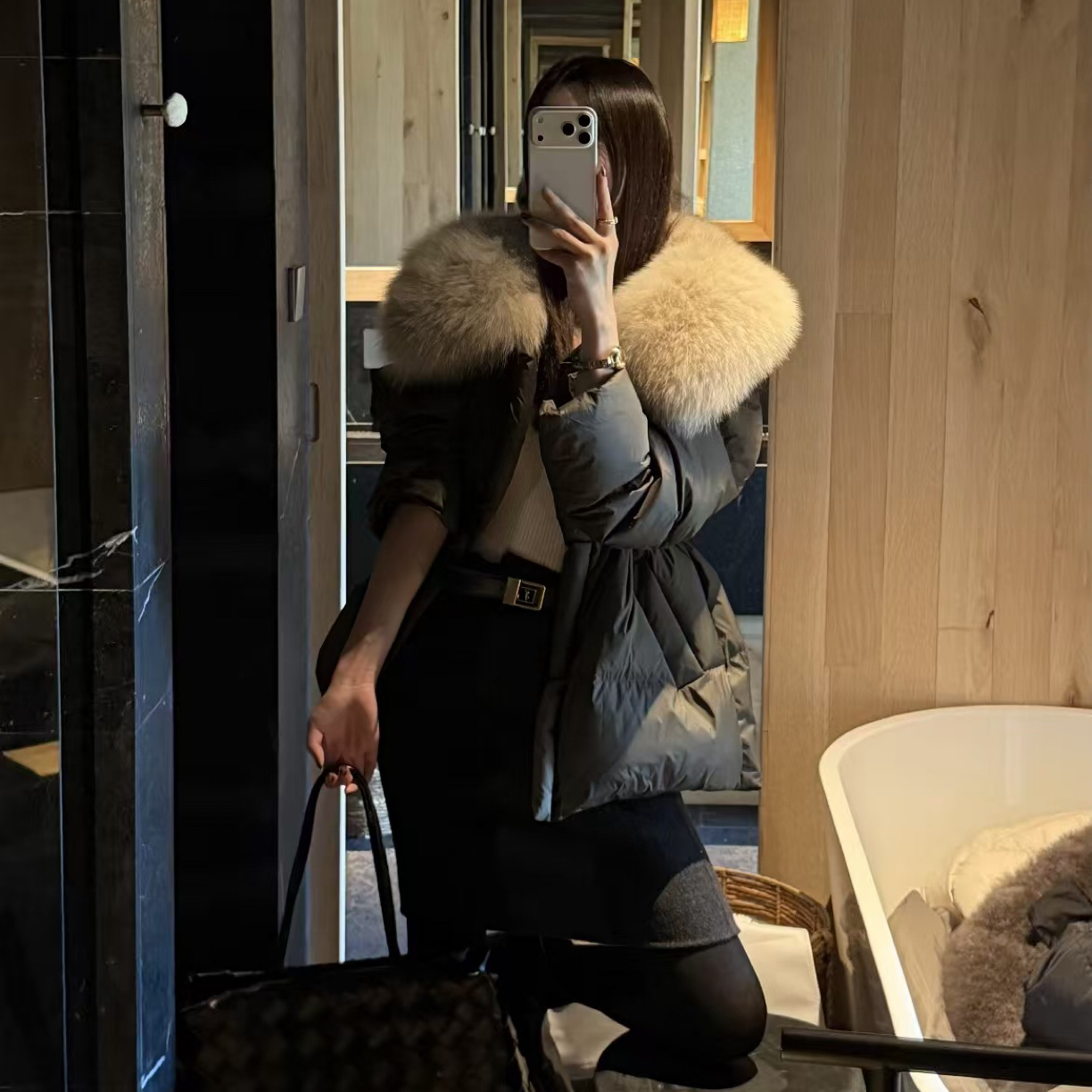 〈初雪〉毛领羽绒服