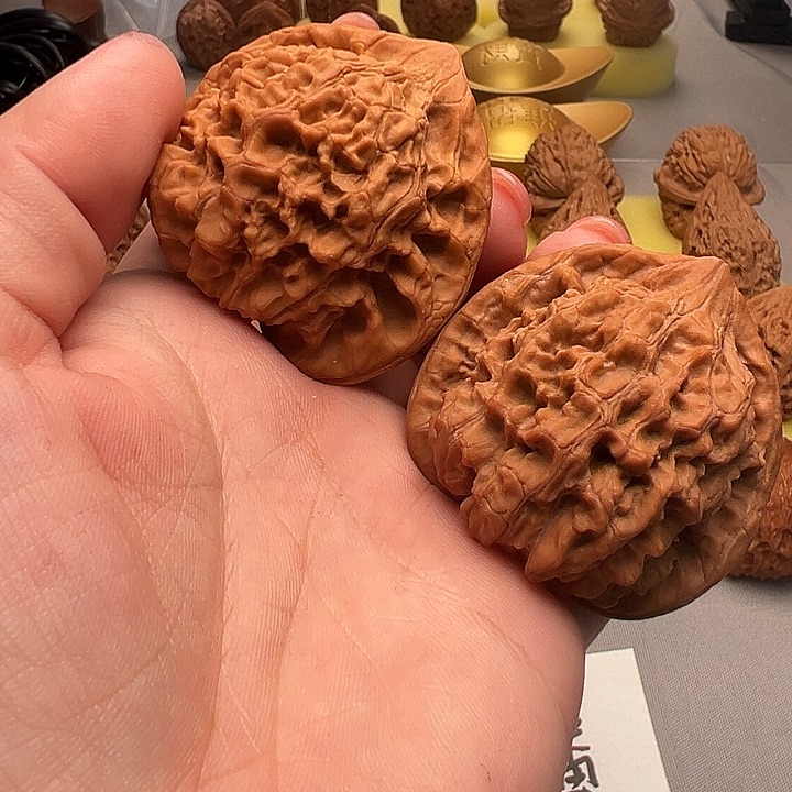 大叶紫檀（黑酸枝木类）官帽