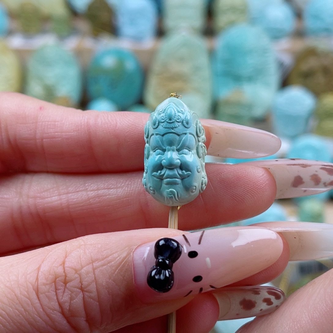 绿松石未镶嵌珠宝奇石