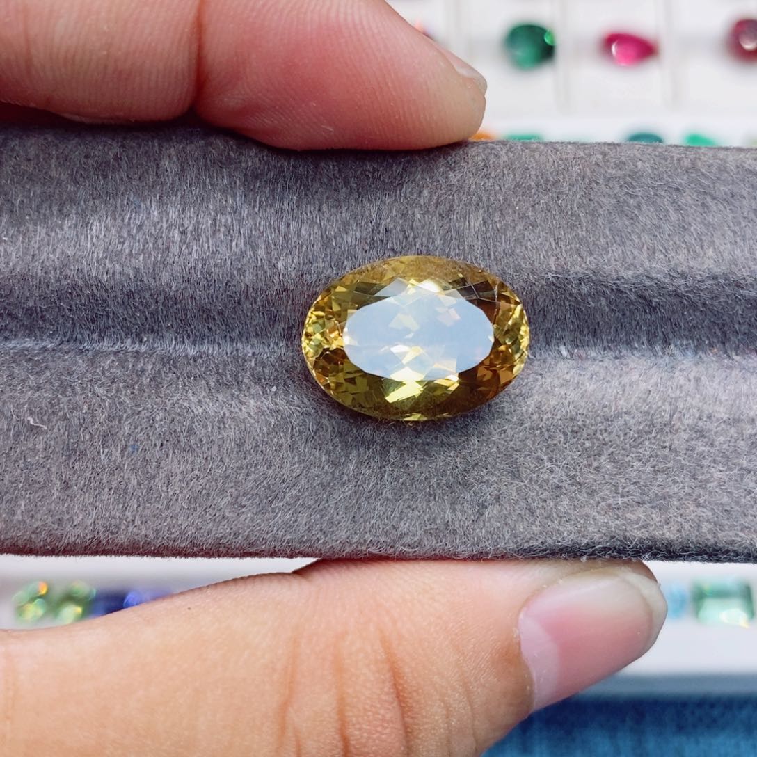 绿柱石裸石未镶嵌绿柱石10.59克拉