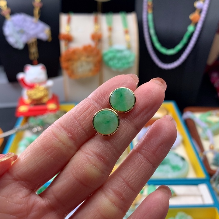 翡翠耳钉未镶嵌翡翠耳钉