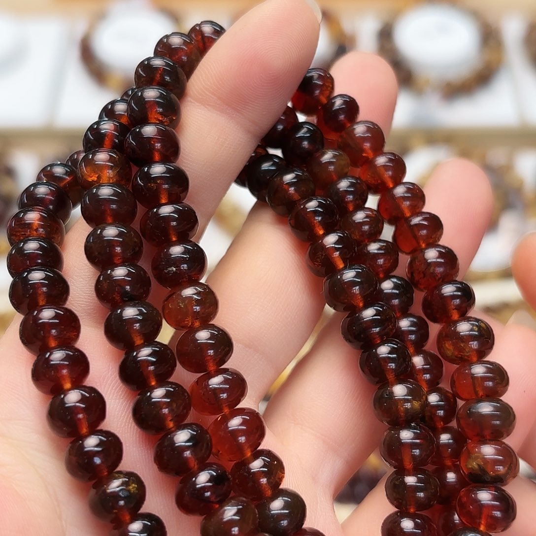 琥珀未镶嵌裸石八