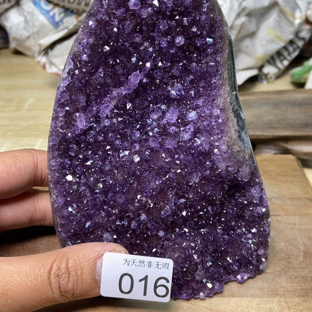 紫晶天然水晶摆件未镶嵌