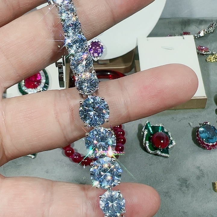 红宝石颈饰未镶嵌