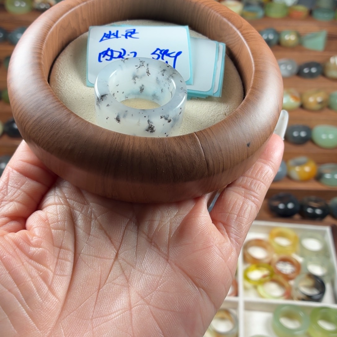幽***吼蛇纹石玉未镶嵌戒指