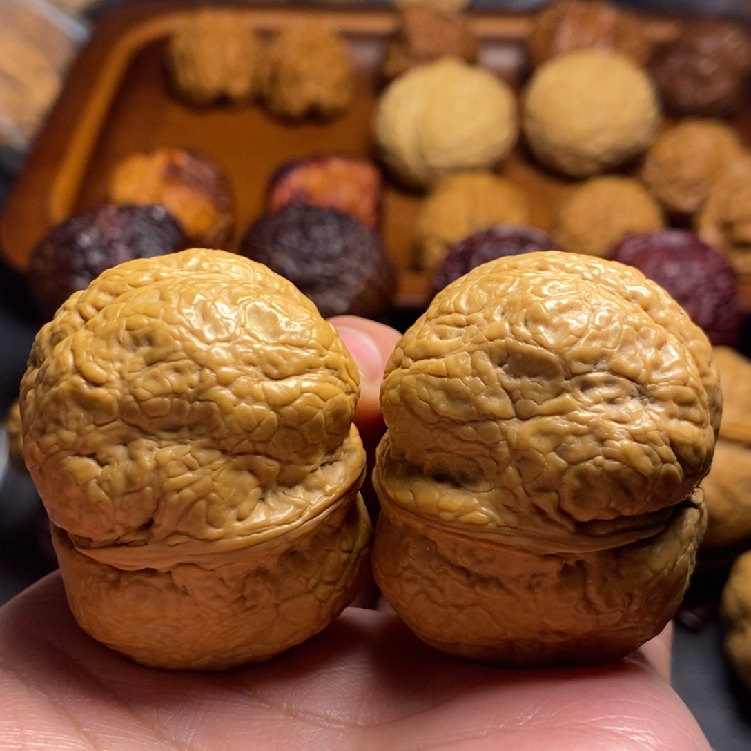 文玩核桃把件余****殇45尺树头方尊蛤蟆头