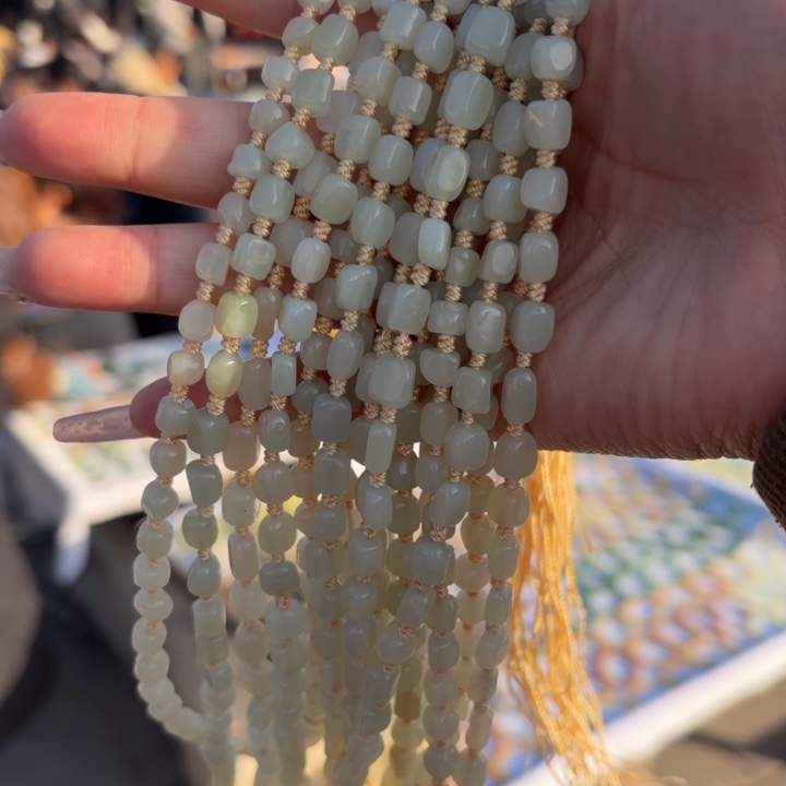 和田玉未镶嵌车挂拍一发1