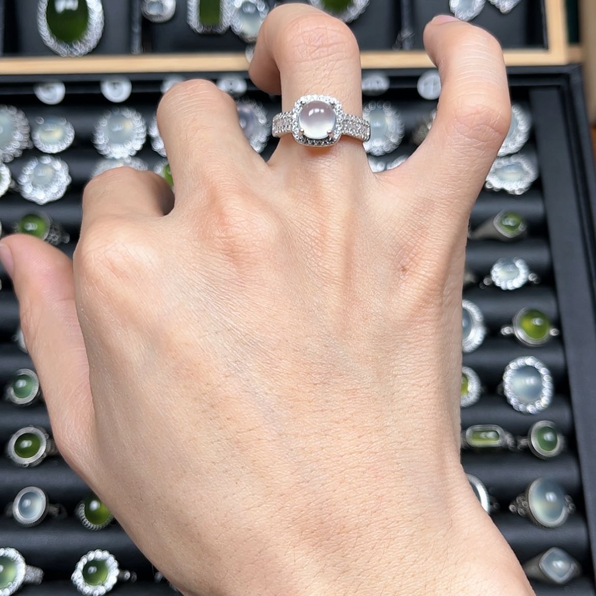 【闪购商品】岫玉戒指银S925镶嵌枝****）