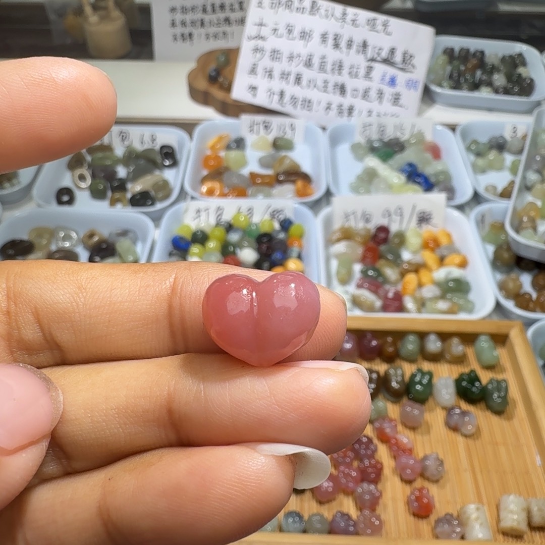 和田玉未镶嵌珠宝奇石