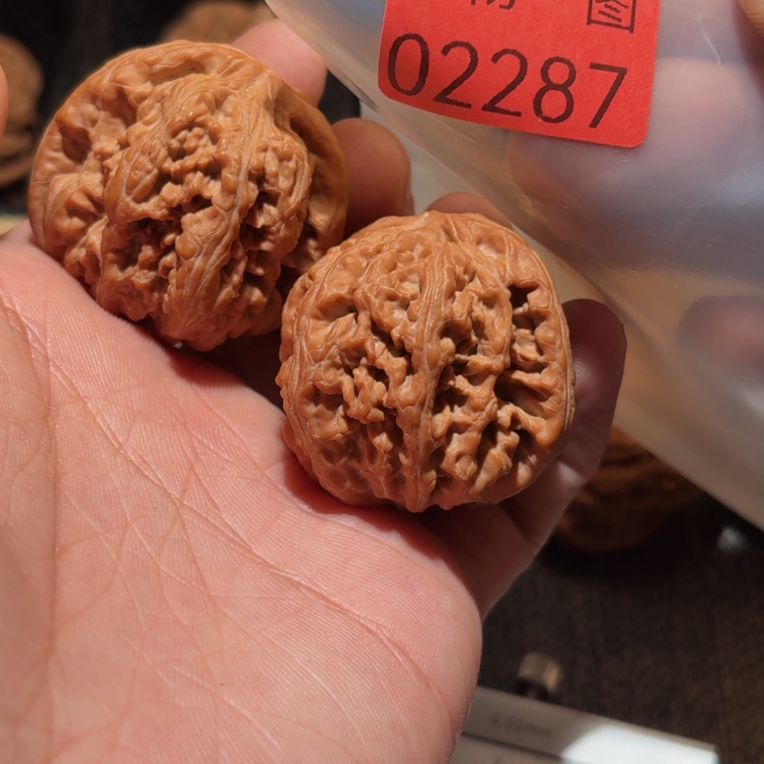 文玩核桃把件粗筋