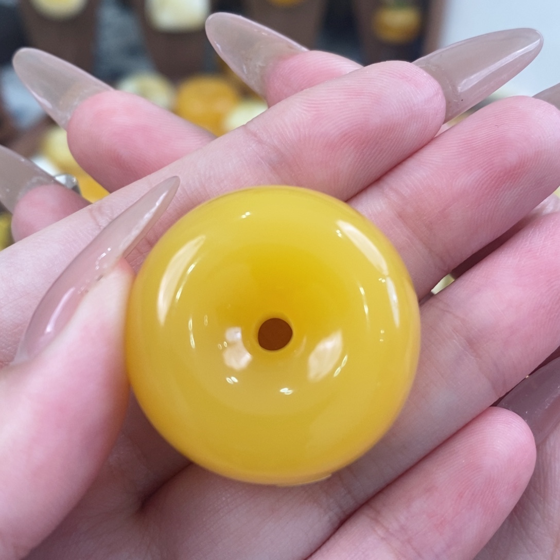 未镶嵌蜜蜡裸石焦皮浓橘白花墩扣