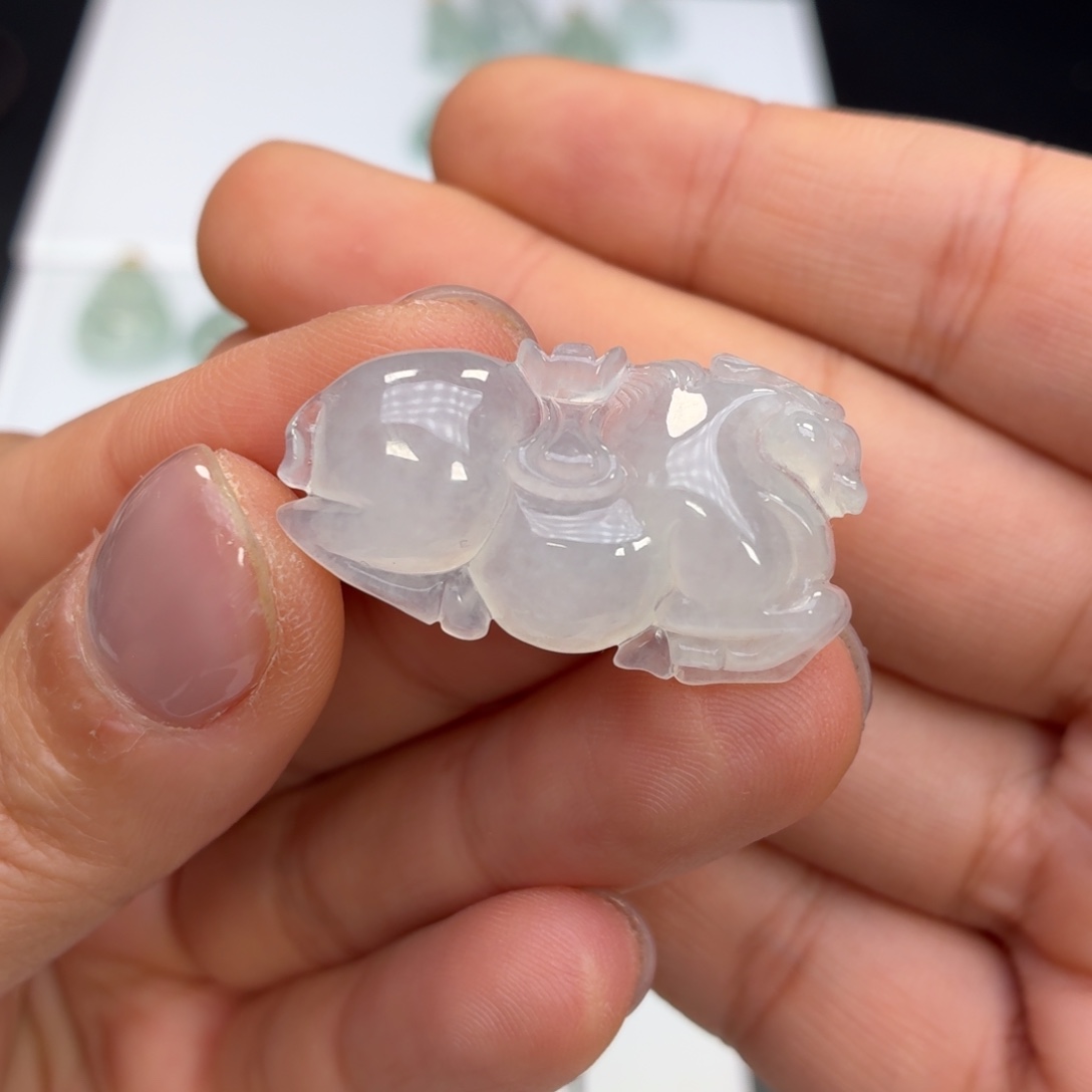 *****翡翠未镶嵌颈饰唐马