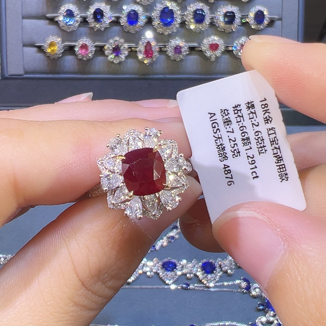 戒指18K金镶嵌红宝石