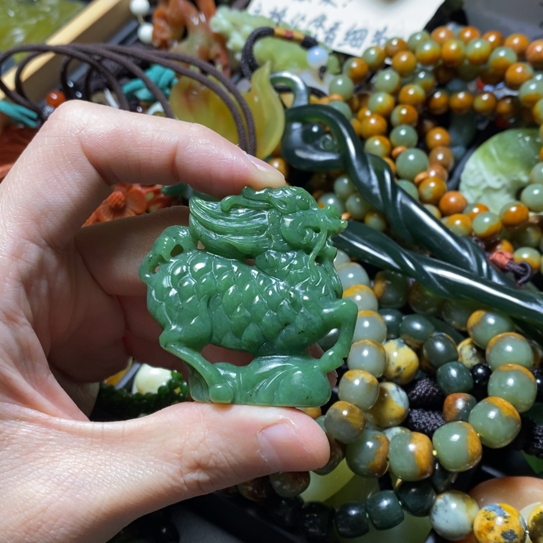 和田玉（碧玉）未镶嵌颈饰