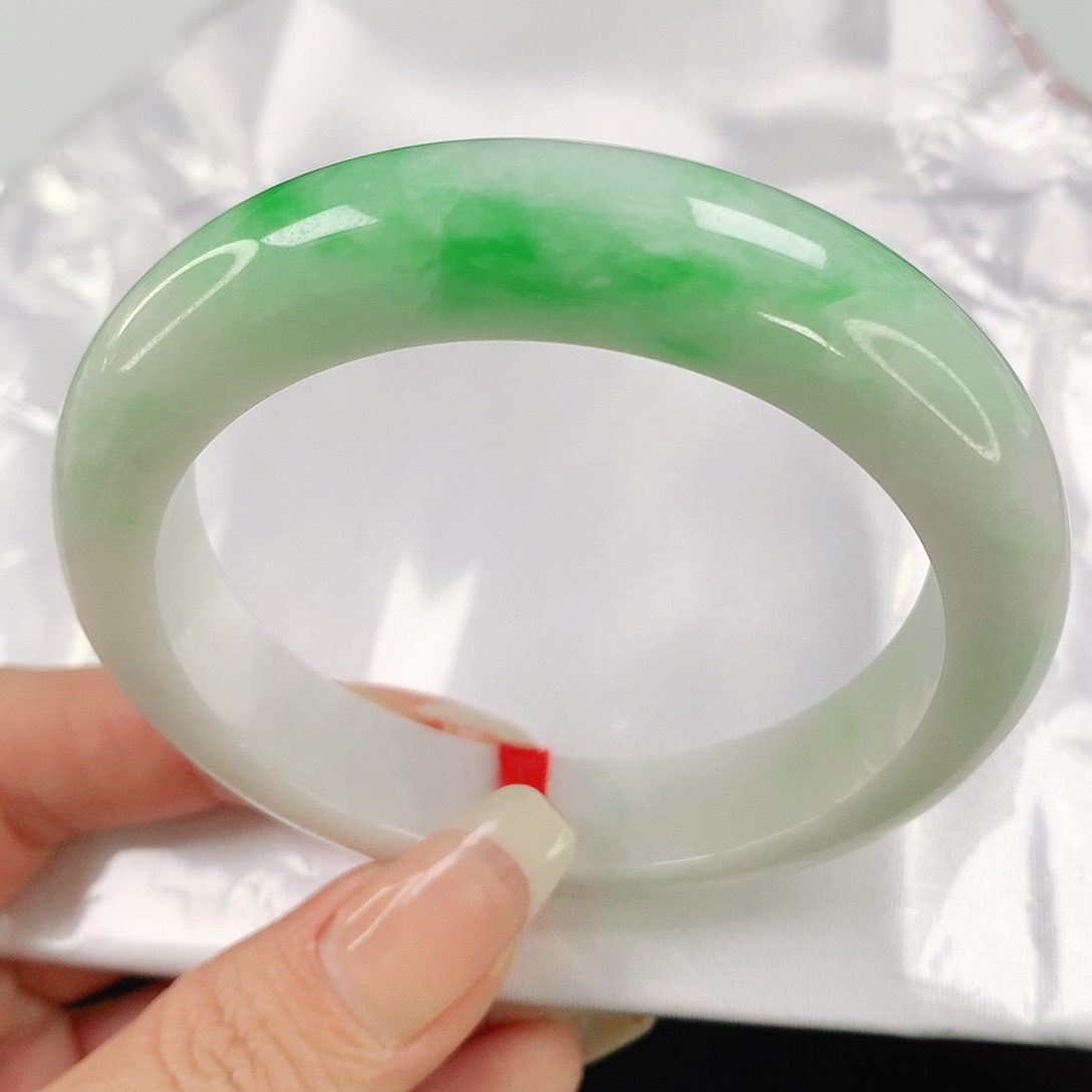 翡翠手镯未镶嵌55.5圈