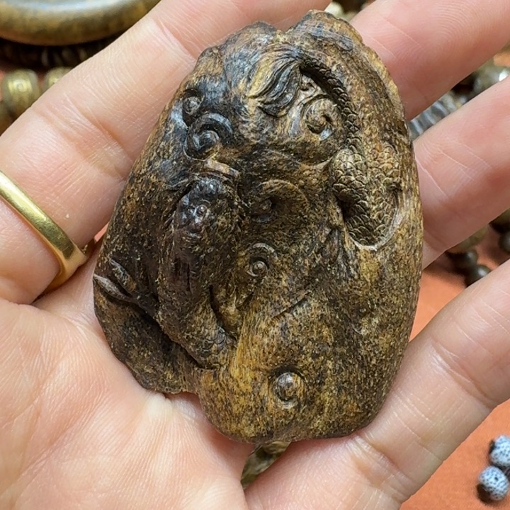 大叶紫檀（黑酸枝木类）