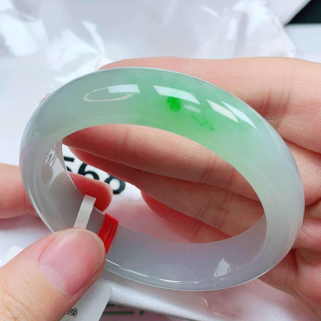 翡翠未镶嵌手镯抖音568