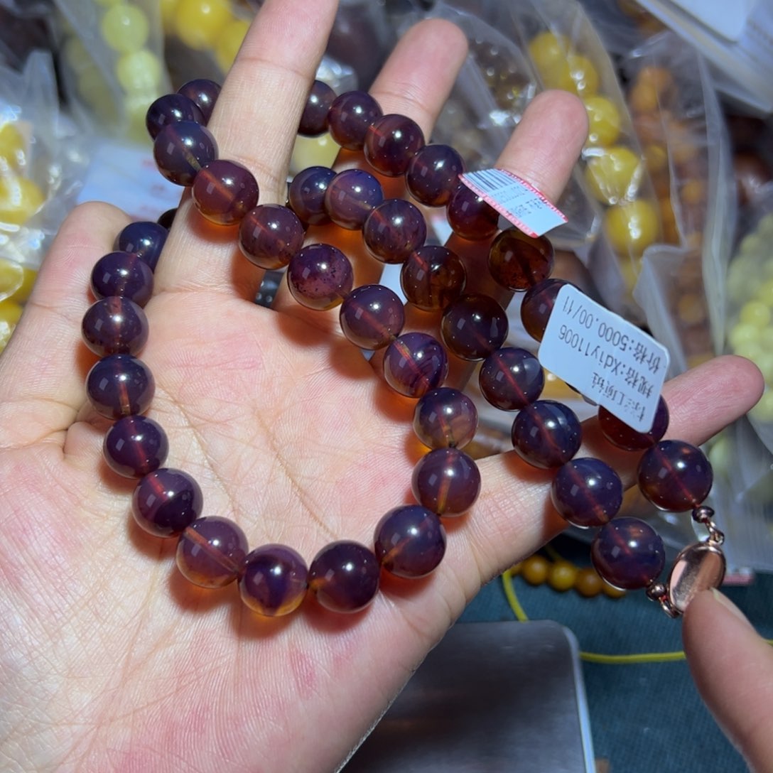 琥珀珠宝奇石未镶嵌