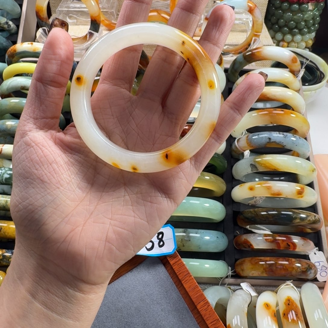 A****蛇纹石玉未镶嵌手镯