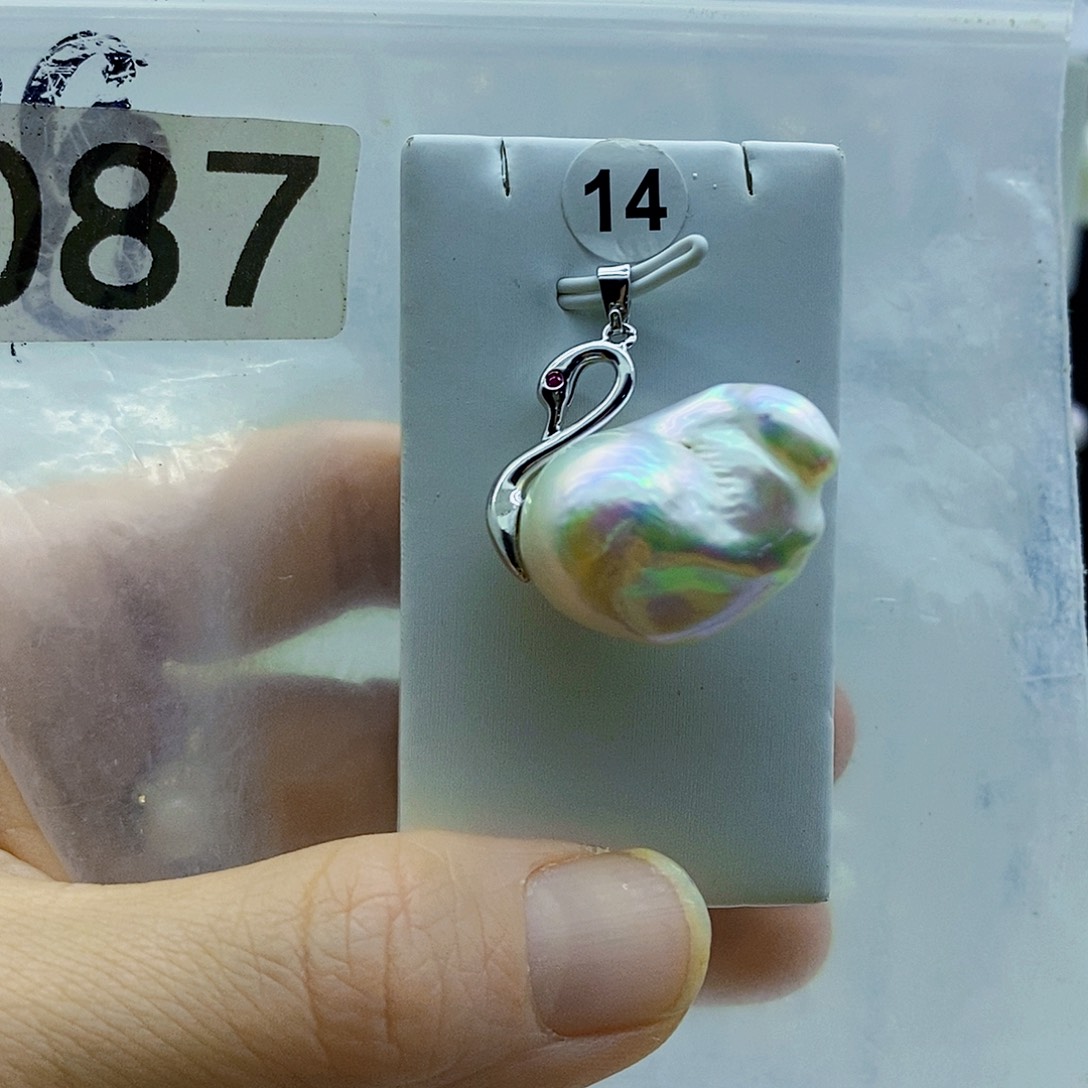 淡水珍珠颈饰18K金镶嵌