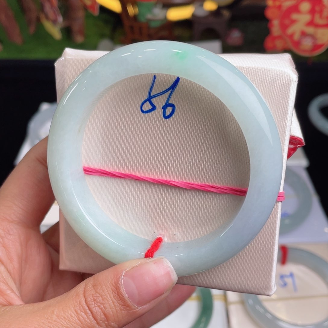 翡翠手镯未镶嵌缅甸翡翠手镯5