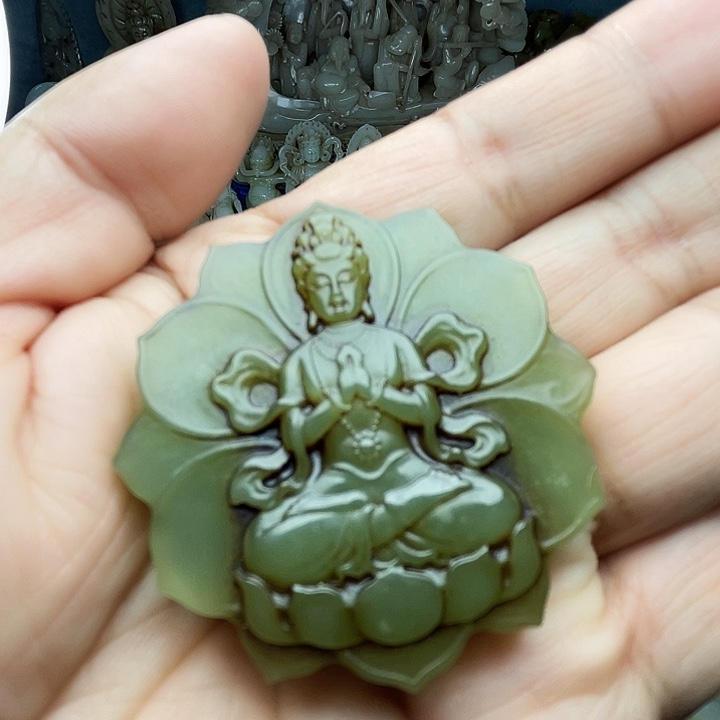 和田玉（青白玉）未镶嵌颈饰