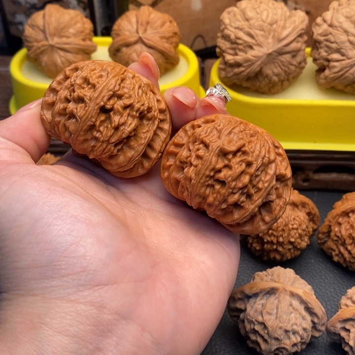 文玩核桃把件212白狮子46