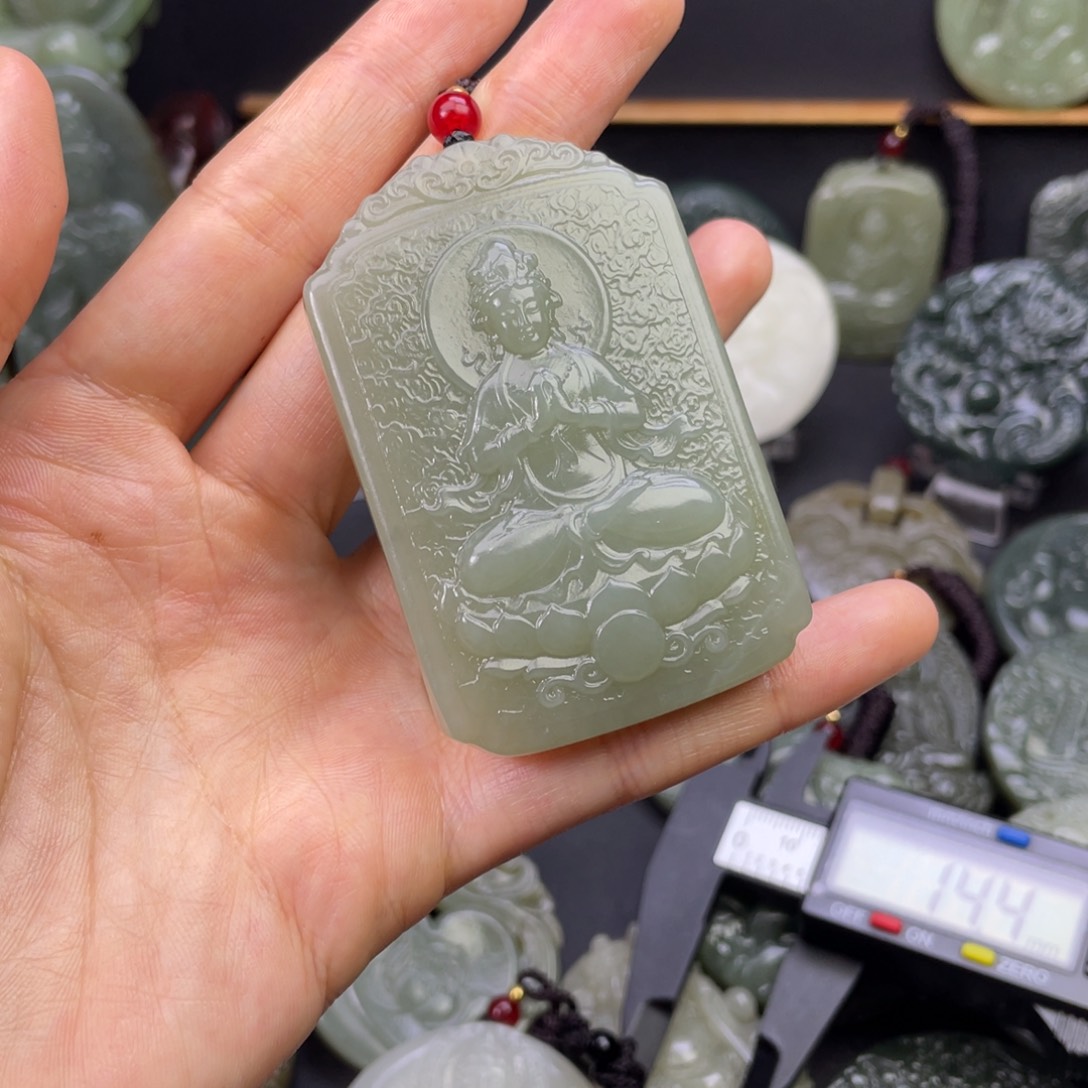 和田玉颈饰未镶嵌