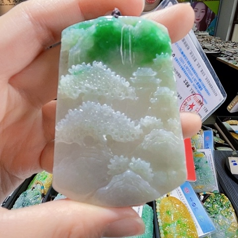 翡翠未镶嵌颈饰翡翠