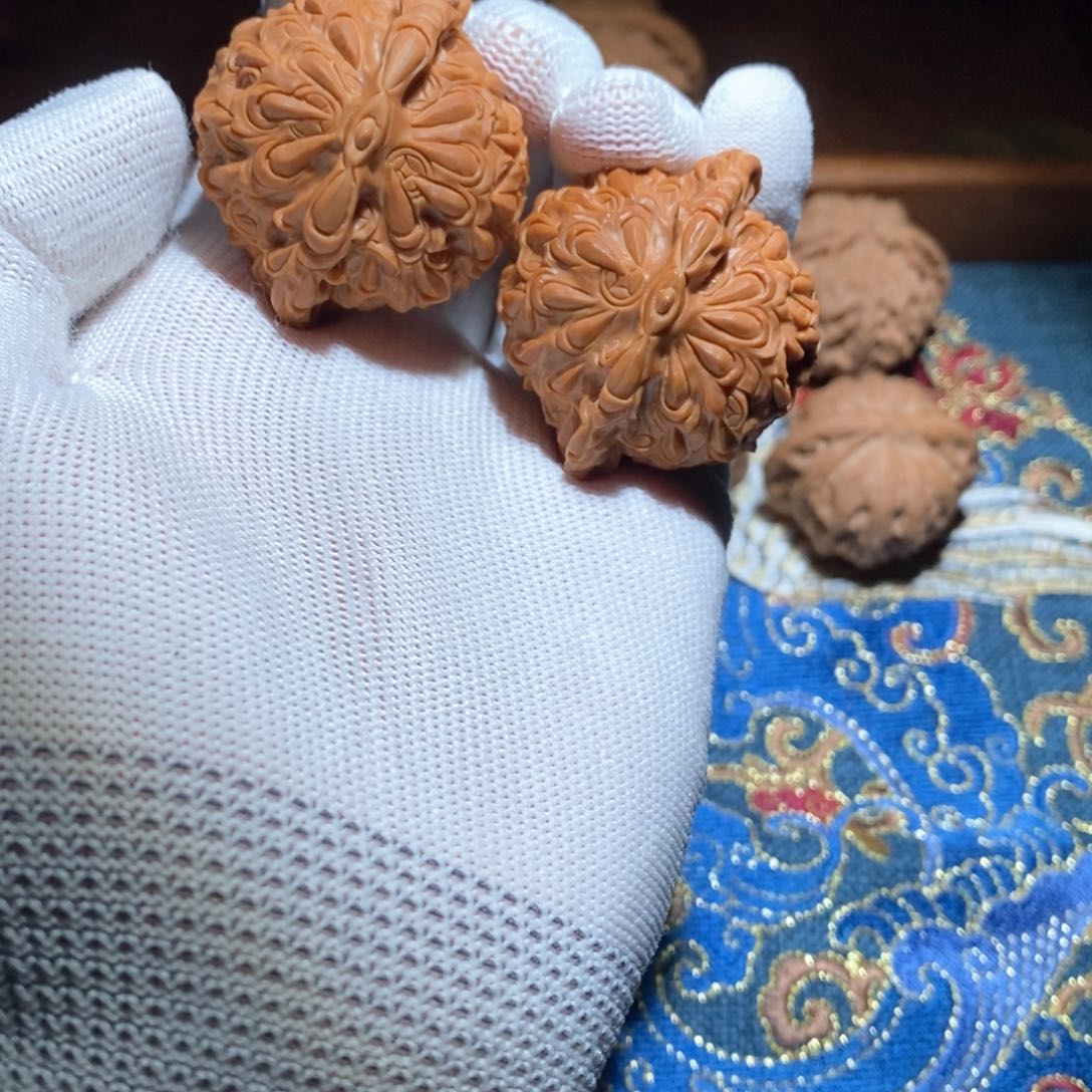 文玩核桃把件i*V吞噬