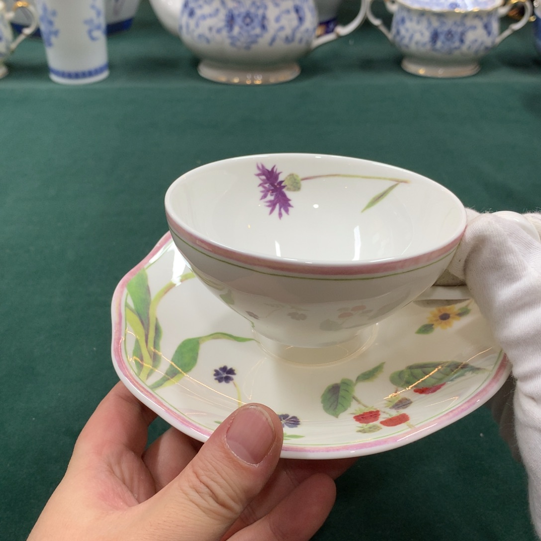 摆件全是大漂亮瓷器啊美美哒