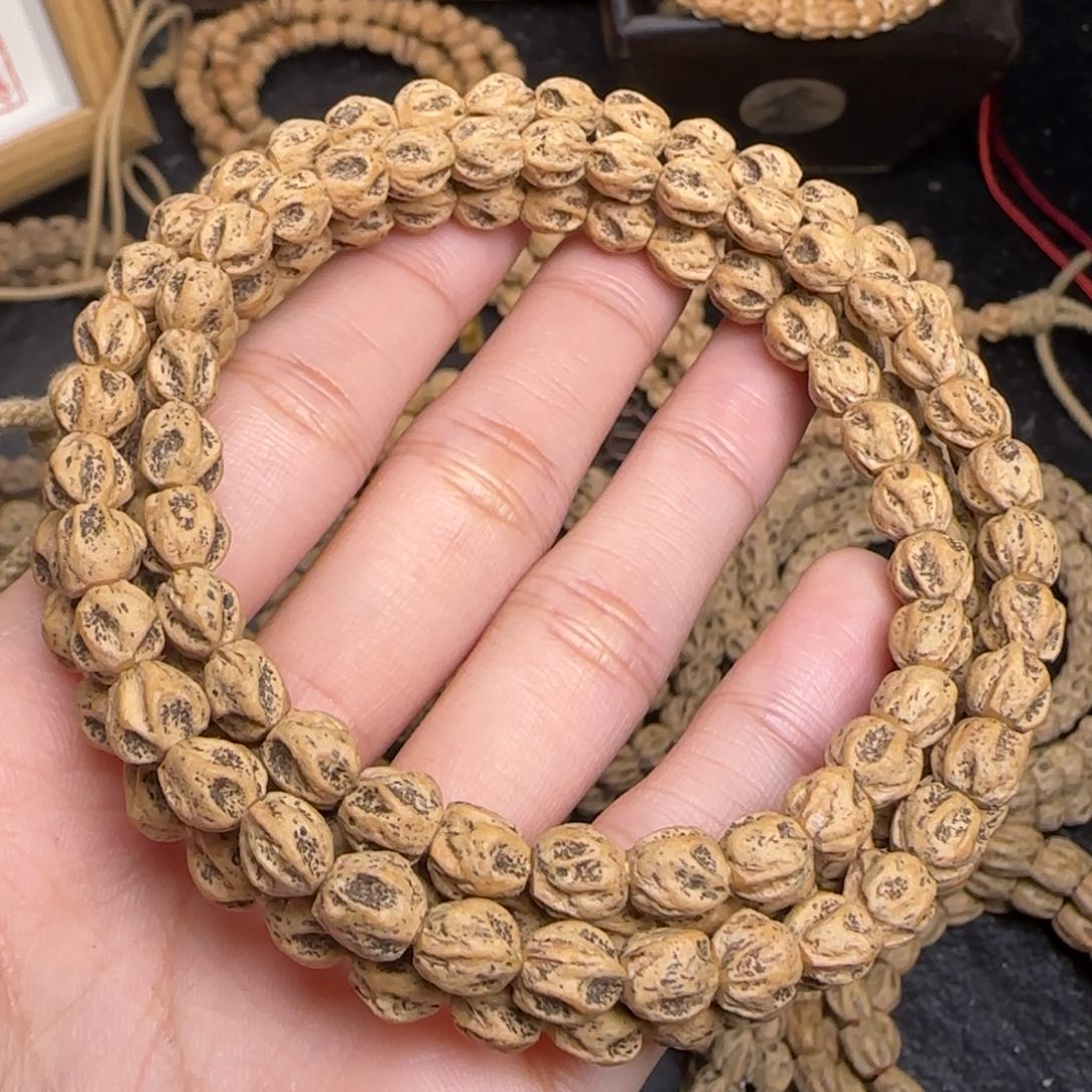 柏香籽/百香籽吊坠M****g