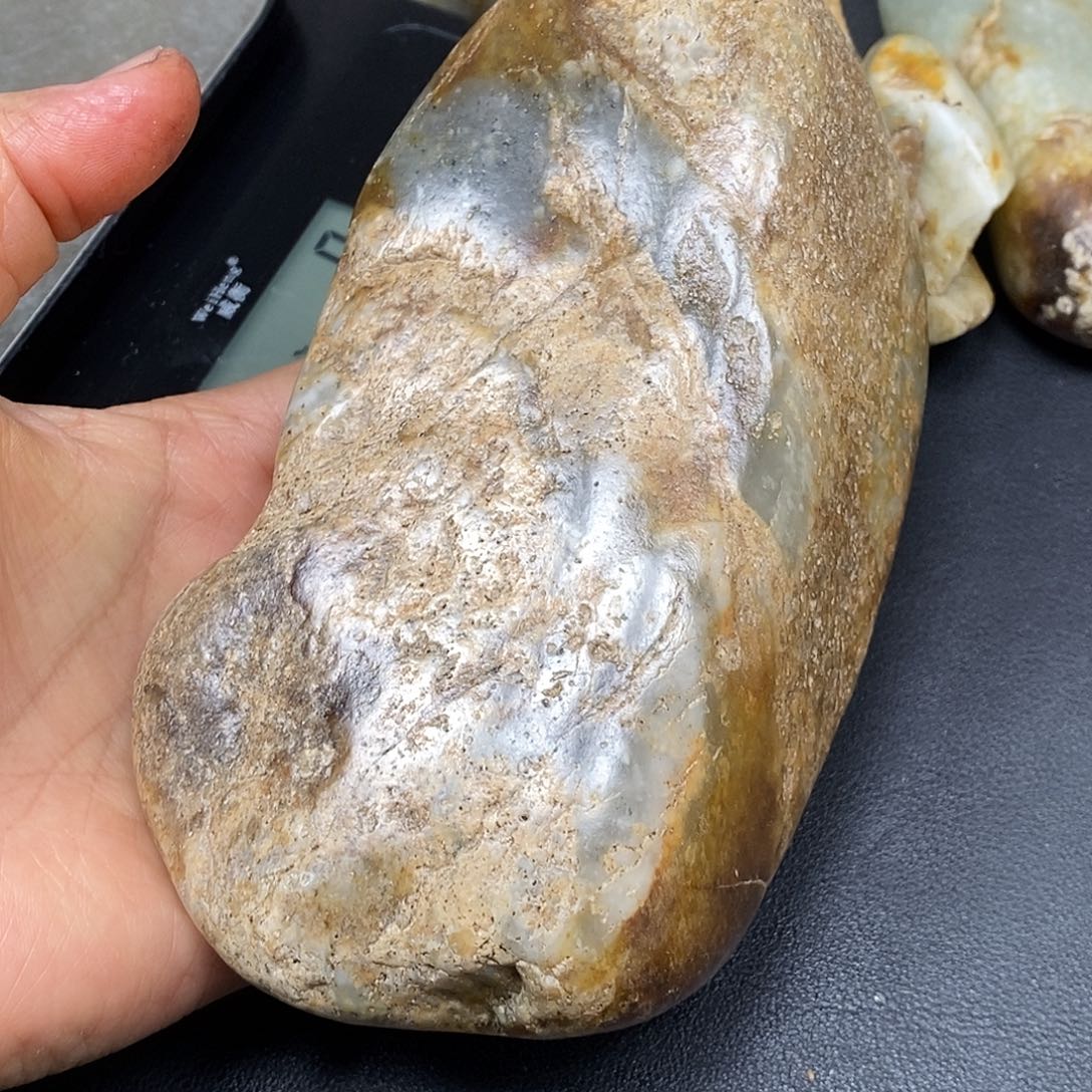 和田玉未镶嵌珠宝奇石