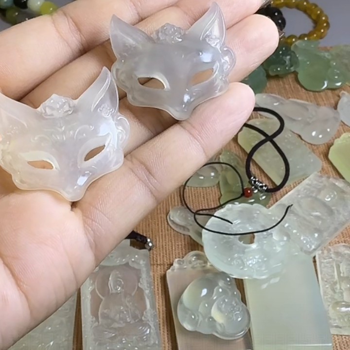 岫玉 白冰灰冰狐狸面具