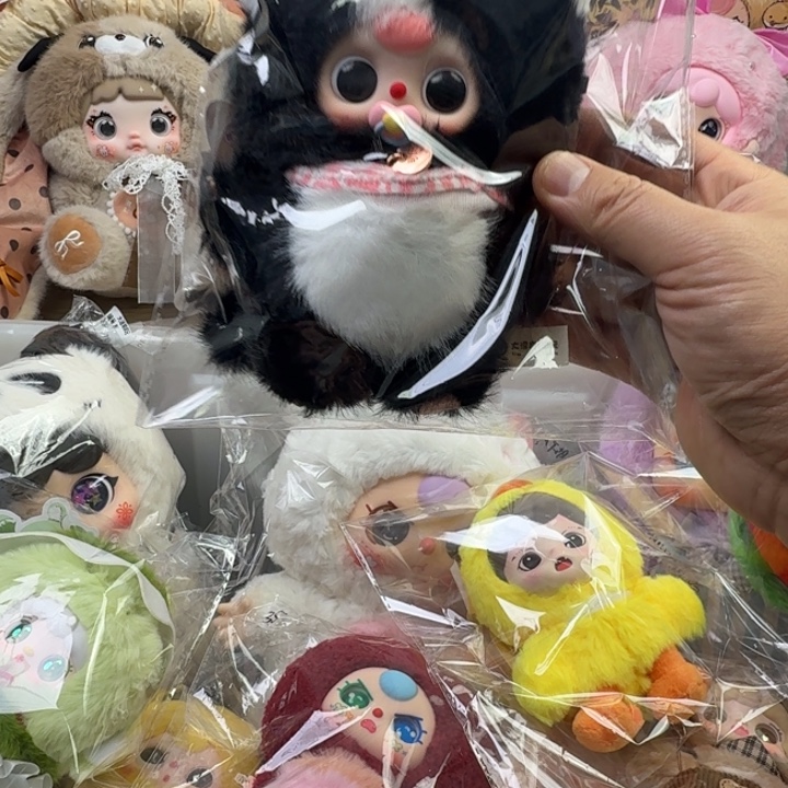 塑料娃三岁毛绒带奶嘴