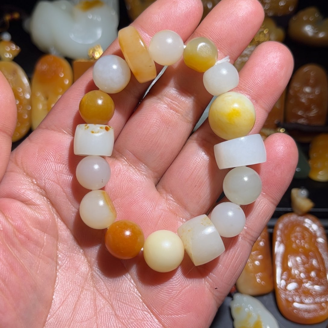 和田玉挂件未镶嵌春**然