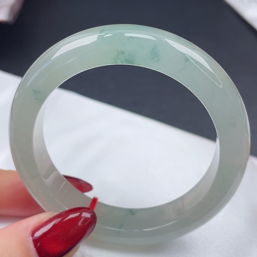 翡翠未镶嵌手镯50圈口