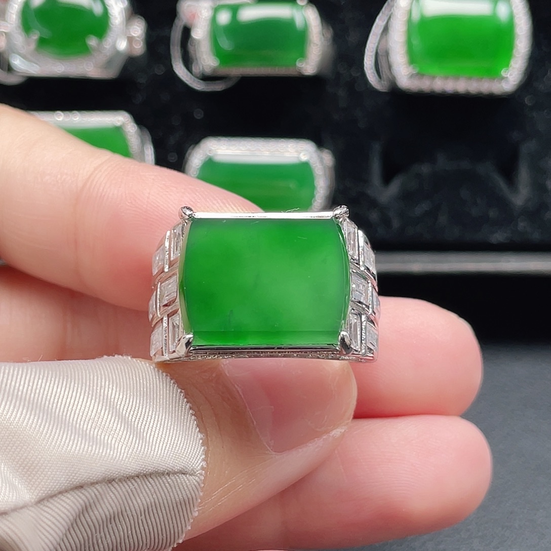 翡翠银S925镶嵌戒指天然A货翡翠没运费险4207