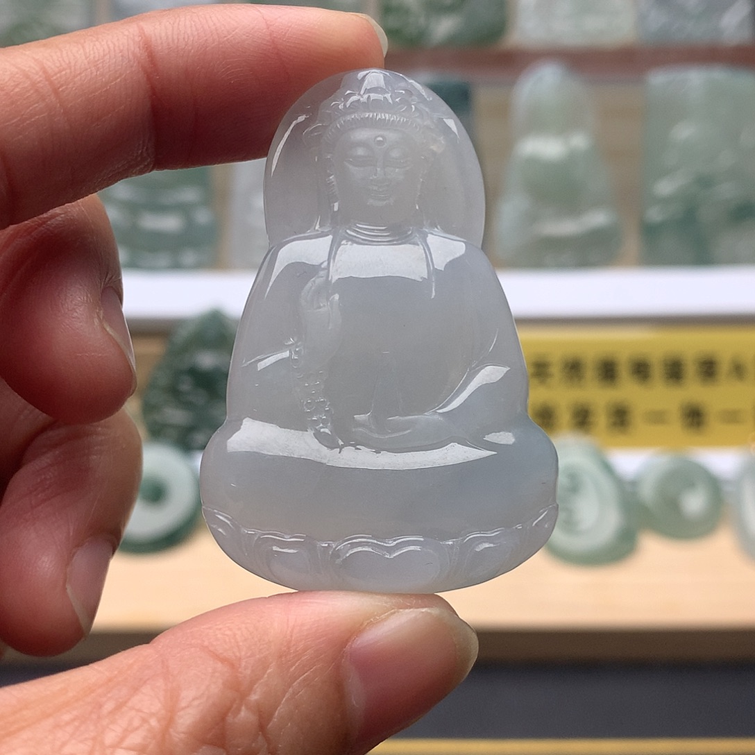 翡翠未镶嵌颈饰素衣