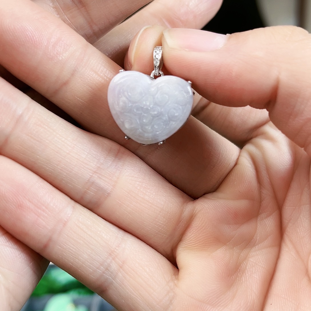 翡翠颈饰银S925镶嵌吊坠