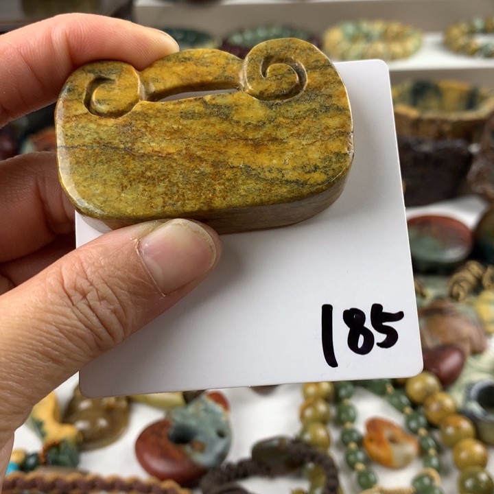 岫岩河磨玉（透闪石质玉）未镶嵌珠宝奇石