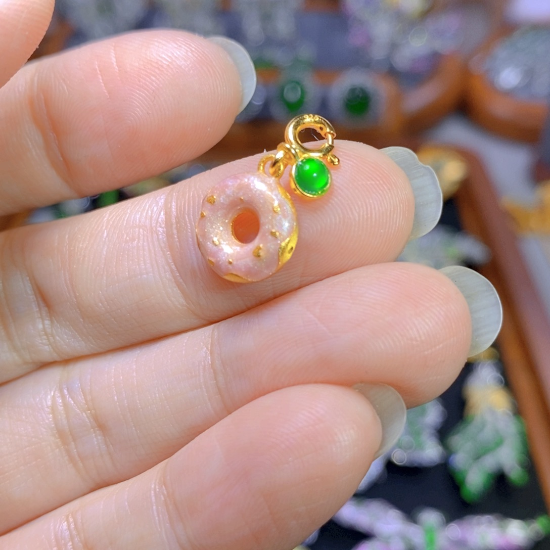 翡翠颈饰银S925镶嵌天然翡翠