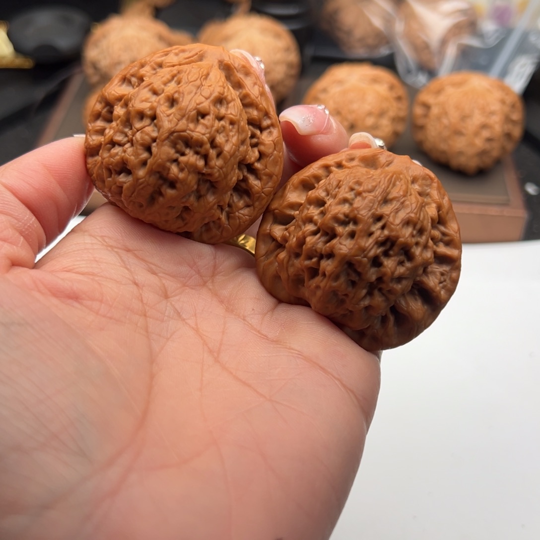 文玩核桃把件金公子