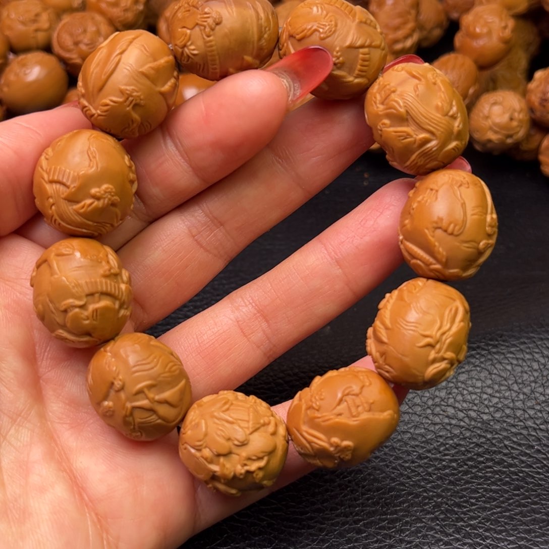 橄榄核吊坠鸽子蛋山水